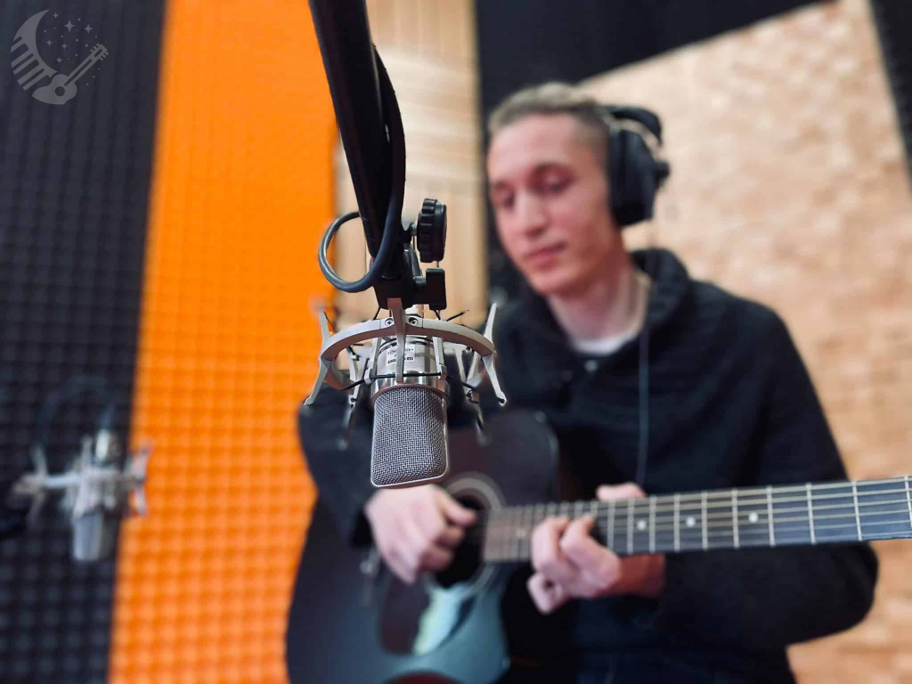 Zajęcia z gry na gitarze akustycznej - Bazyli Kościński